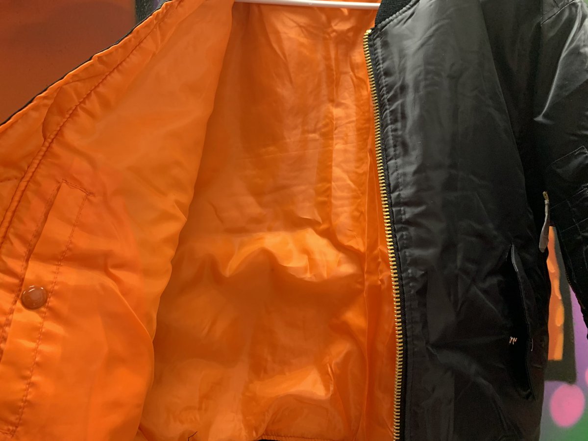 ManuiLL's tweet photo. We got some official #FlightJackets for sale at a great price! #Christmas right around the corner... #customize our take them as is. @iLLinkCT https://t.co/xChMqmFCT9
