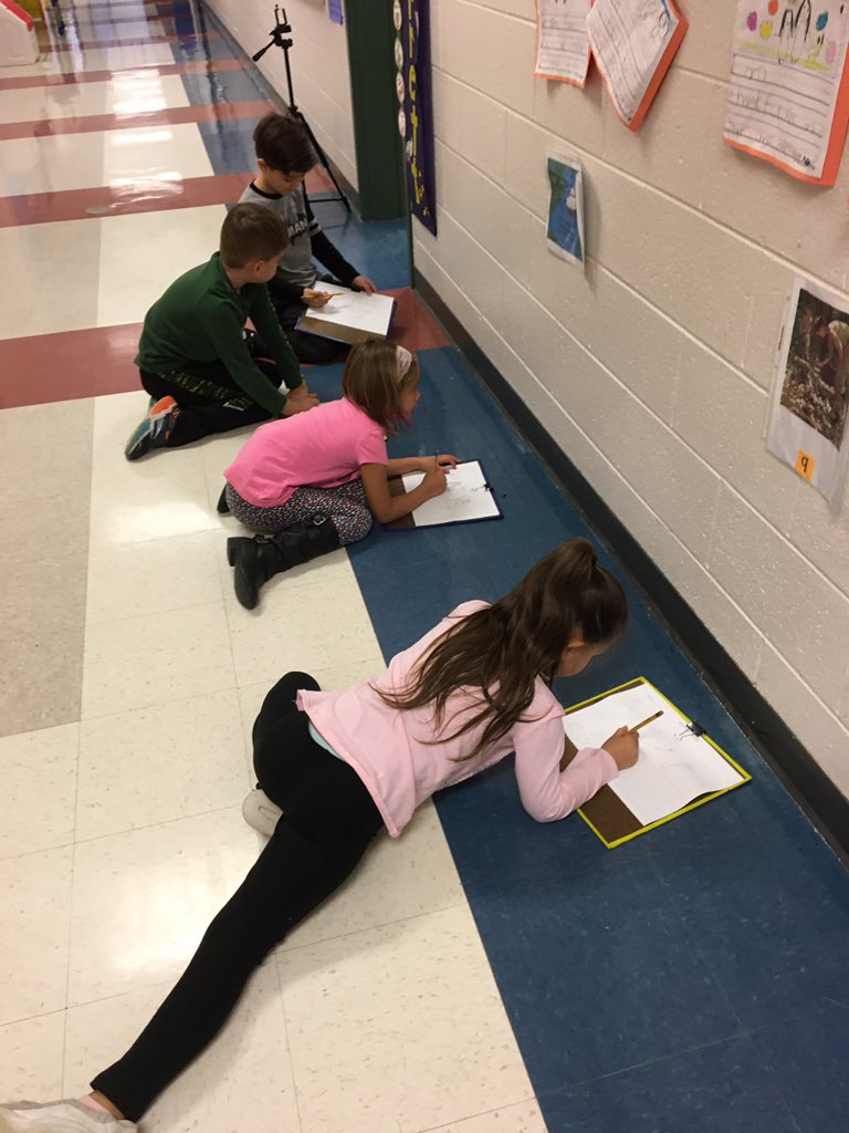 D1ane_Barrett's tweet photo. Starting our Thanksgiving DBQ today with a gallery walk to view artifacts. Great job looking for details and discussing our findings! #springrunfun #springrunSTEAM #oneccps #dbqproject https://t.co/hTU6ZSv0DJ