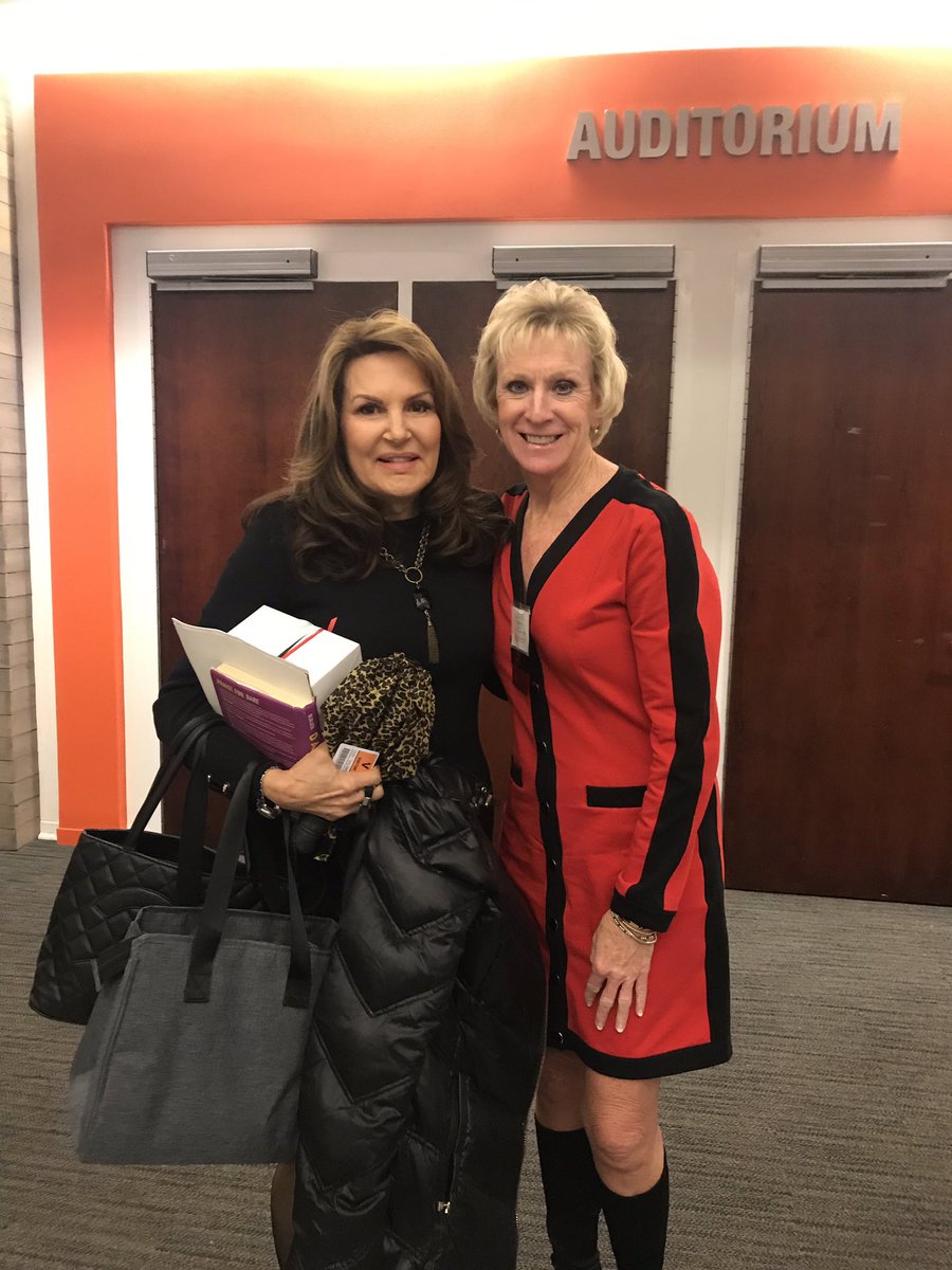 “Dare &amp; Be Bold...all things Confidence &amp; Courage!” Great Fireside Chat with <a href="/Becky_Blalock/">Becky Blalock</a> former CIO, Southern Co and now Managing Partner of Advisory Capital!  #TerryPWC Great advice for professional women! <a href="/HomeDepot/">The Home Depot</a> <a href="/Veritiv/">Veritiv</a>