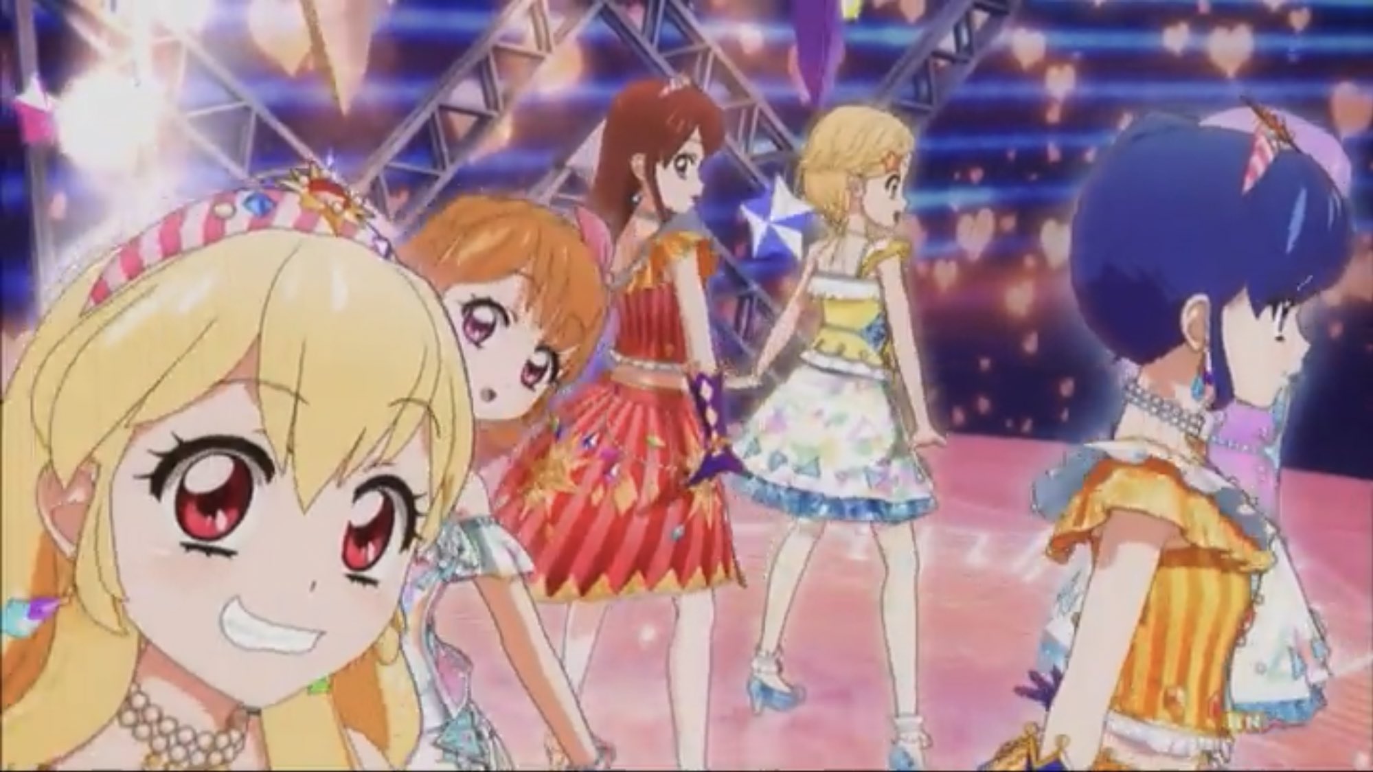 あほまろ Twitterren アイカツ最終回がもうなんか色々胸に来て張り裂けそう いちごちゃん本当に成長したなぁ 試験では転けてたあのいちごちゃんが あかりちゃんもこんなに立派になって 泣くわこんなん T Co Vlgegs6q6m Twitter