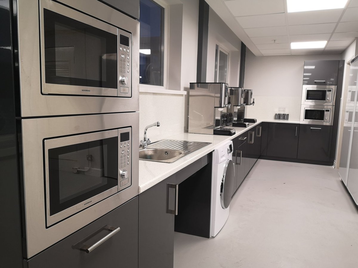 creativeci's tweet photo. @DenroyPlastics first phase nearly complete. Now for the reception @SOKOAchairs #officefurniture #OfficeSpace https://t.co/YFr6UIq6jP