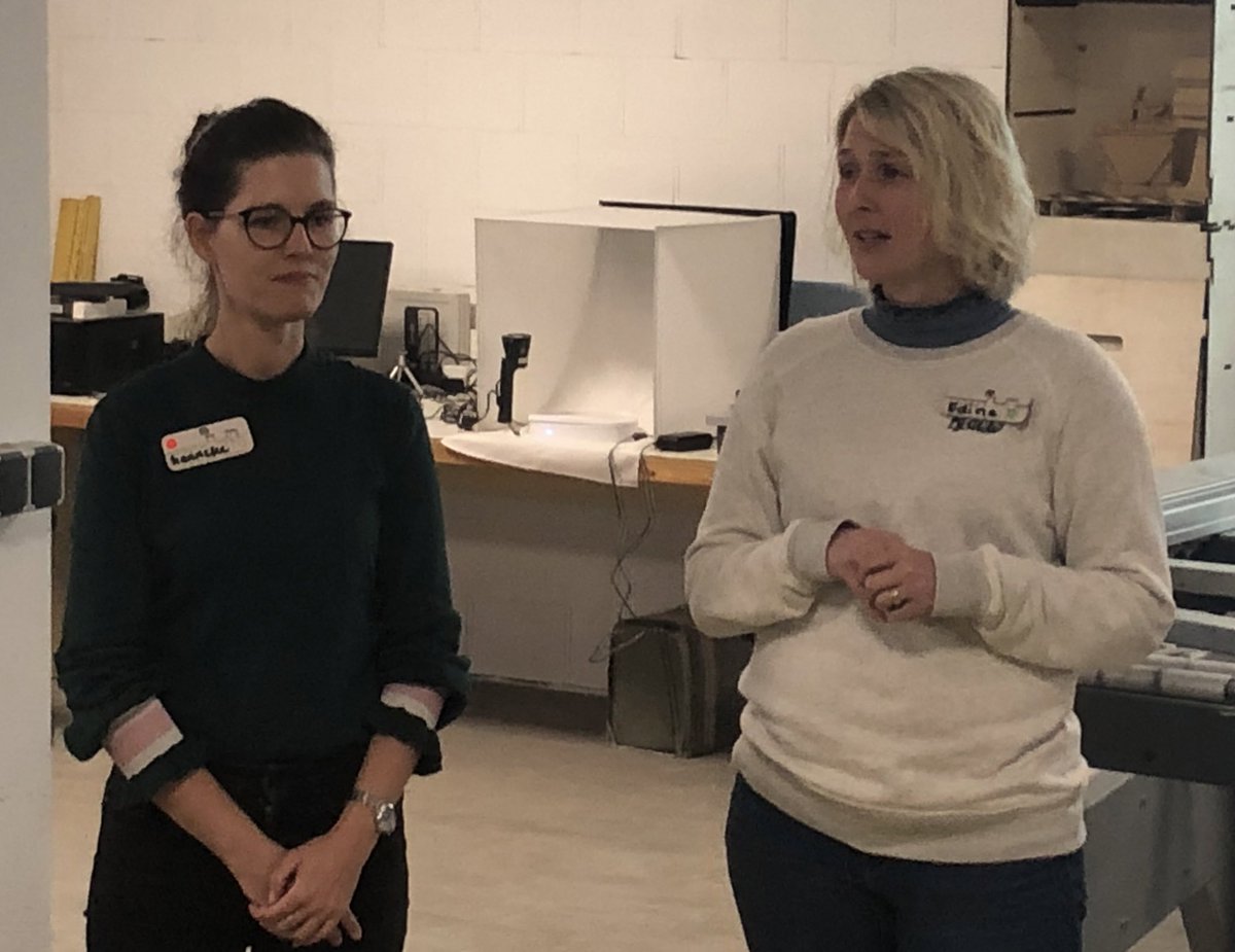MaartenHennekes's tweet photo. Gezellige en inspirerende #MakerCosmos Tuesday @Omlab Samen met docenten en kunstenaars  bio-based gemaakt en al doende de mogelijkheden van het Maakonderwijs verkend. Vanaf nu elke tweede dinsdag van de maand op een inspirerende Maaklocatie. Zie: https://t.co/bqnfaoi5HF https://t.co/qaNWcv1VtG