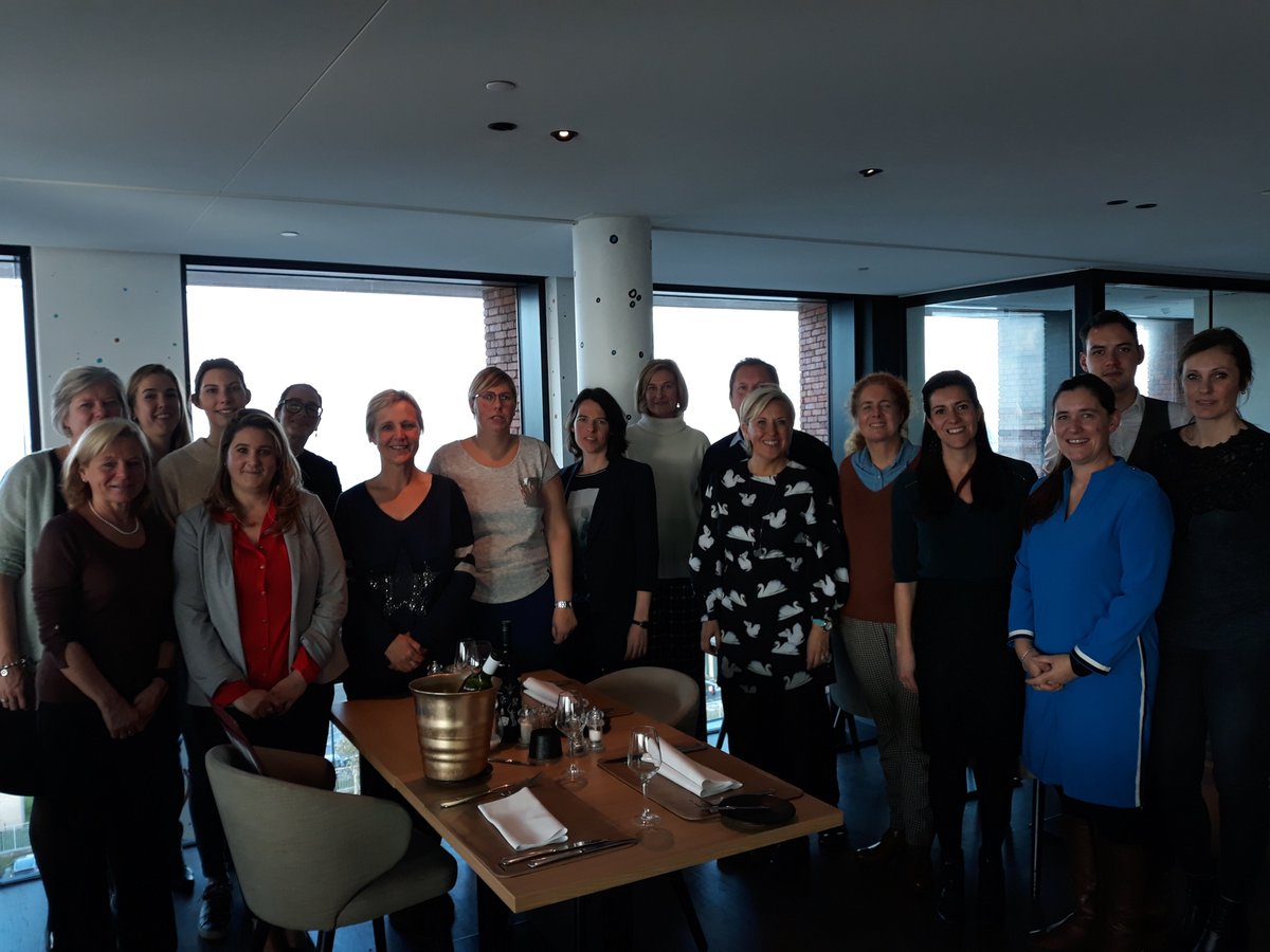 BraemNele's tweet photo. Vandaag in schoonheid deze fantastische hr's in de haven v Zeebrugge bedankt voor hun deelname aan het Welt-project van Voka. Maar 19/03/20 starten we her op met een lerend netwerk hr excl. vr havenbedrijven. Allen op naar een duurzaam hr beleid
#Apzi #Vokawvl #Welt https://t.co/xLHoye9Oz9