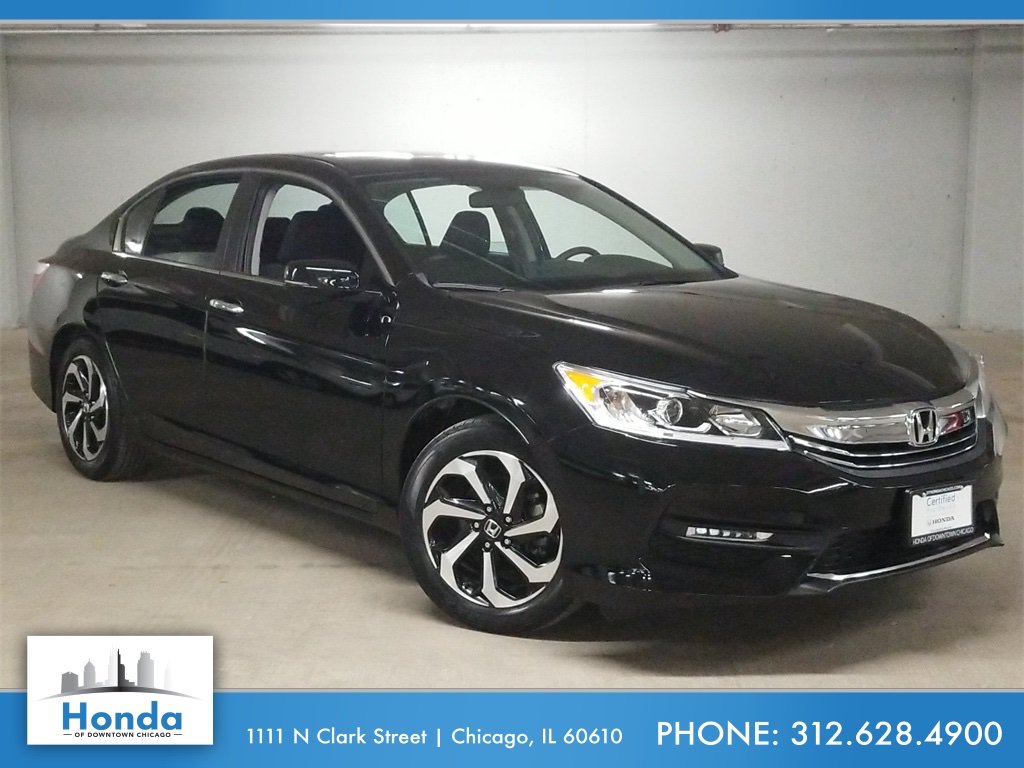 dthondachicago's tweet photo. The temperature keeps dropping but so do our used car prices! Todays #UsedCarOfTheDay is a Certified Pre-Owned 2016 Honda Accord EX 4D Sedan for a special price of $17,500! Only on previous owner and a clean CARFAX makes this vehicle a steal. https://t.co/em6kDo2pOM