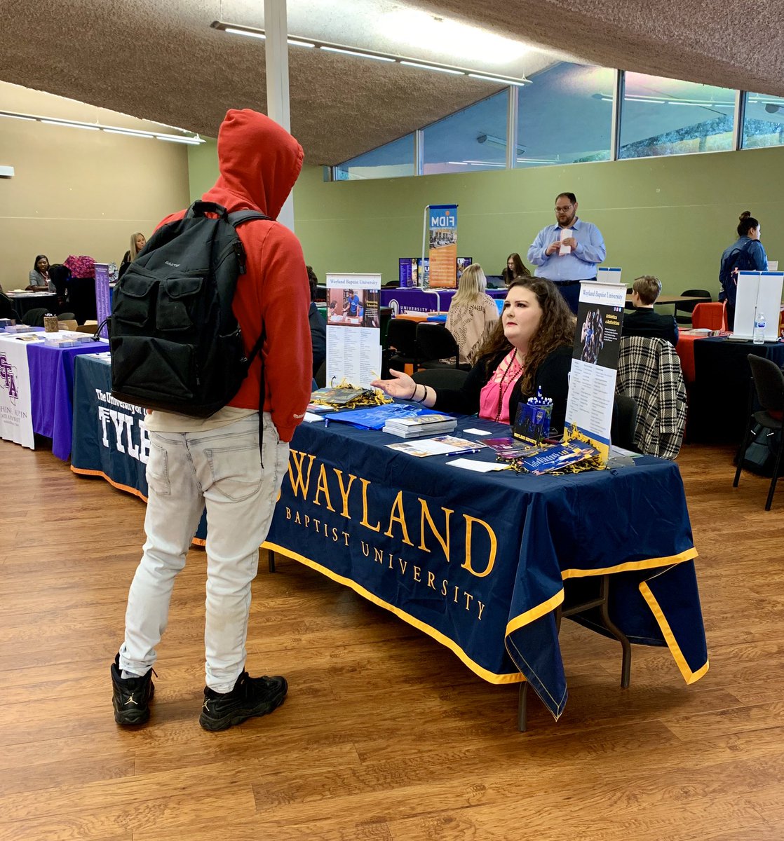 AlvinCollege's tweet photo. Today is University Transfer Day!! 🤩 Stop by the Student Center before 1pm to speak with multiple universities about transfer opportunities! #YourCollegeRightNow https://t.co/YLveWsbya0
