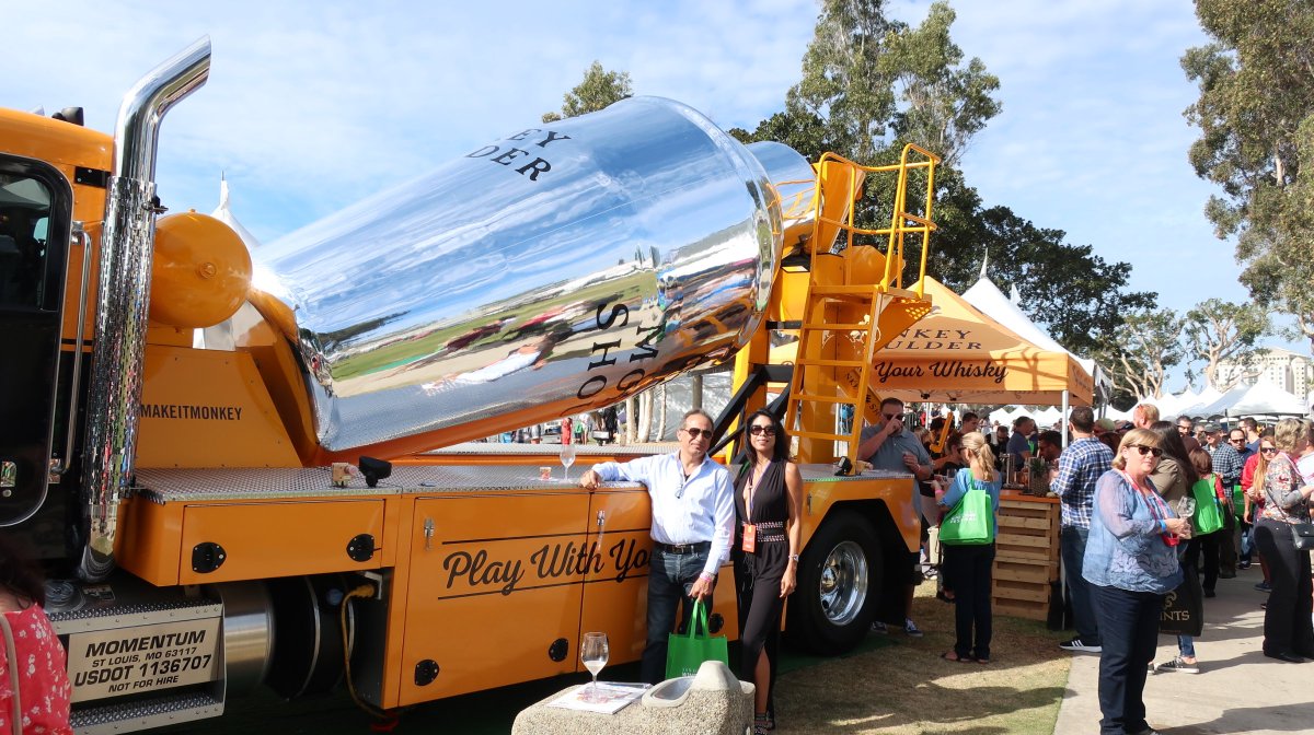 LocalWally's tweet image. Do they have drinks at the San Diego Food + Wine Fest, you ask?  @sdbayfest #sdbayfest Big Tasting Event this Saturday behind Seaport Village - don't miss it!