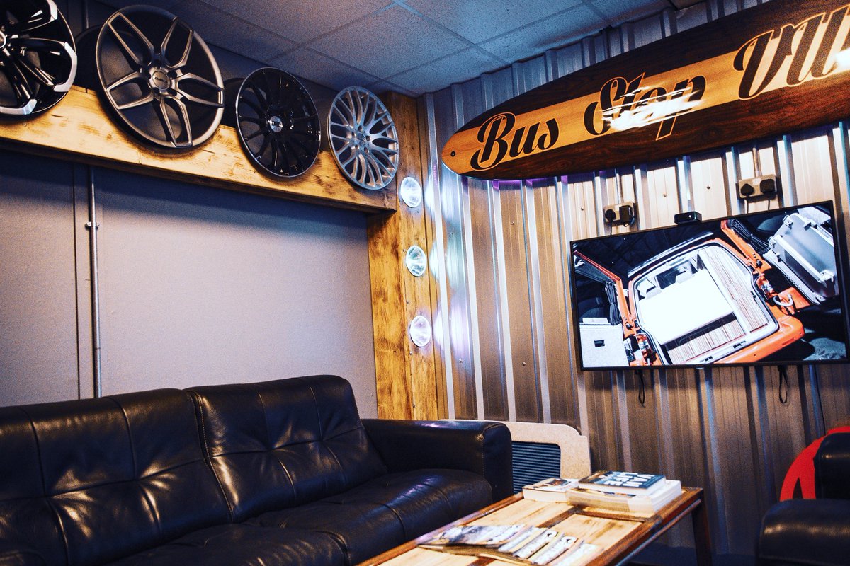 The Bus Stop VW waiting room, there are worse places to be  
😃✌️

#busstopvw #vanconversions #vw #volkswagen #Transporter #camper #campervan #bespoke  #surfvan #racevan #dayvan #ford  #transit #outdoors #holidays #vanlife #camping #sheffield #yorkshire #transportert6