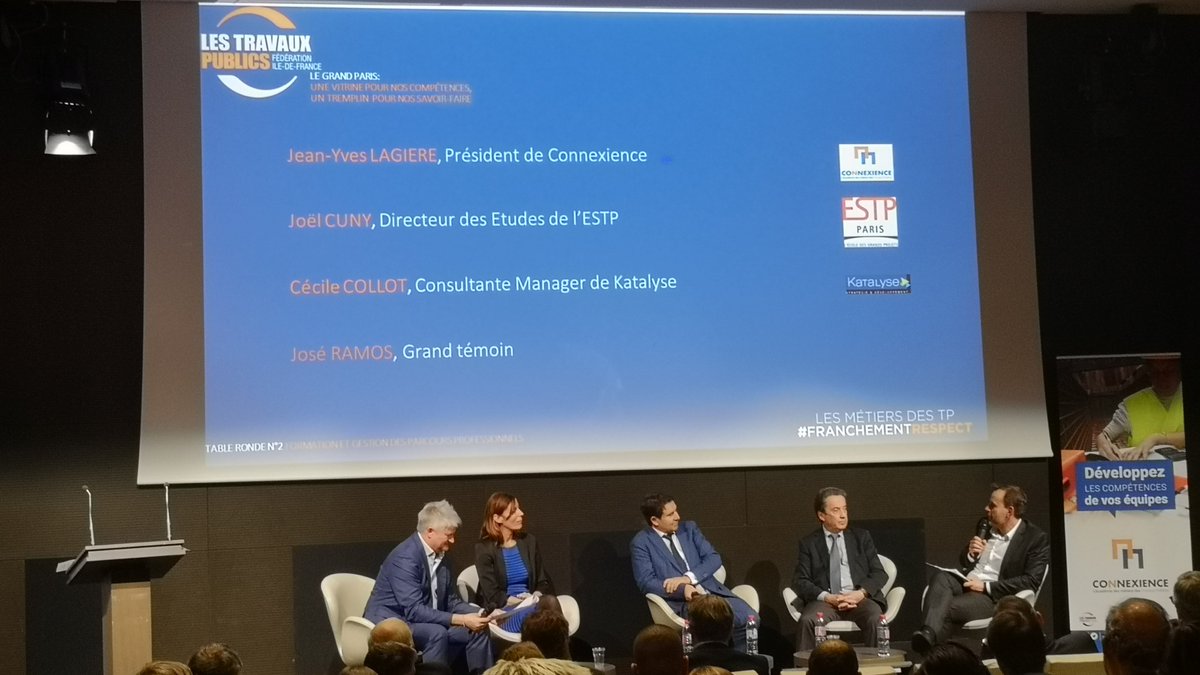 FRTPIDF's tweet photo. On ressent l'intérêt des jeunes pour les métiers des #TravauxPublics ! Il faut travailler en réseau pour concrétiser ces potentiels !" d'où des sujets comme @Connexience Joël CUNY, Directeur des études de l’ESTP
#FRTPIDF #FranchementRespect Cc @estpparis @JRAMOS9191 @FNTP_info https://t.co/KYm1StFNIl