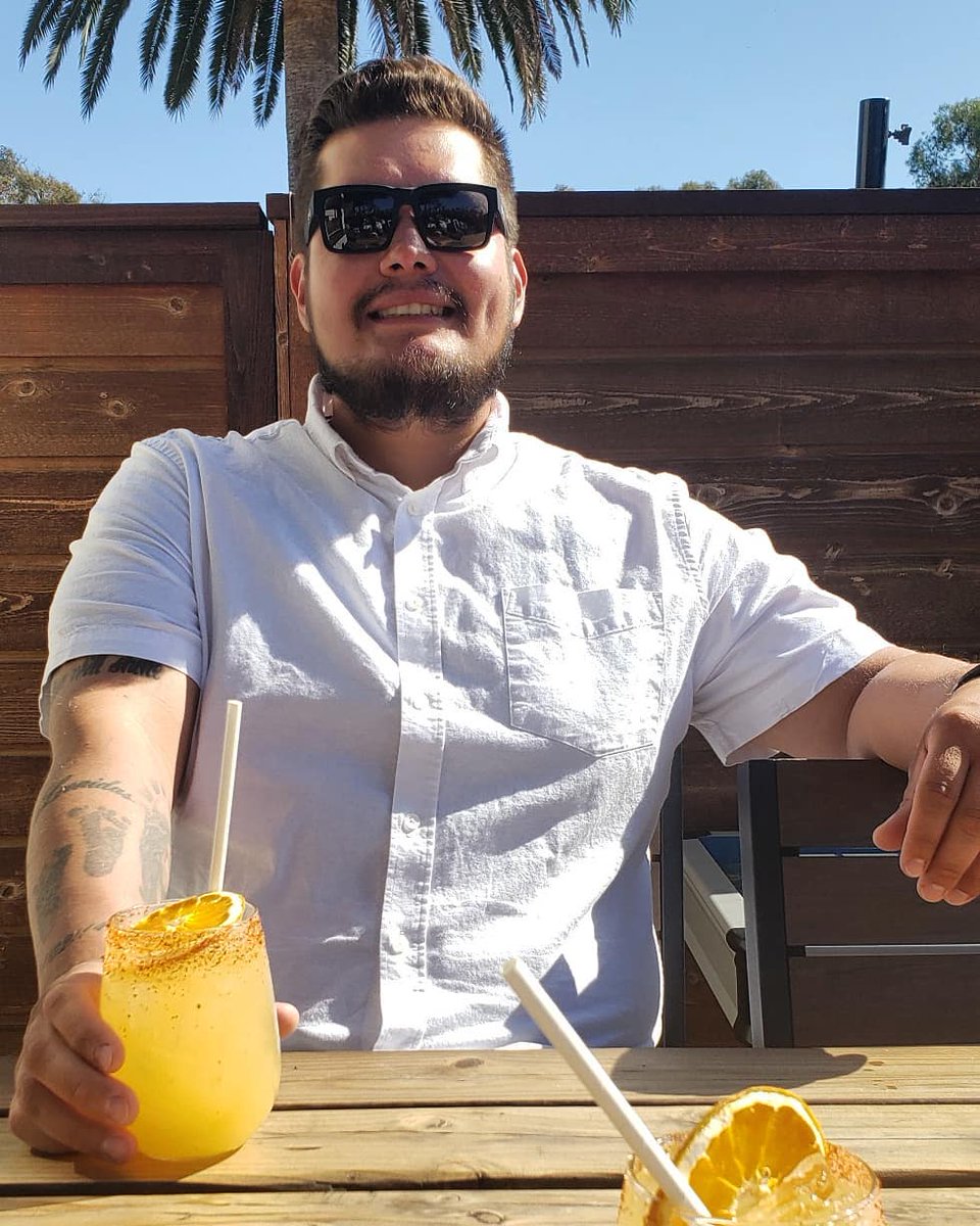Park101_'s tweet photo. Soakin' in some San Diego fall with a seasonal cocktail 🍁 🌊 
-
Are you ready for some Harry Potter Trivia? Come in tonight at 8PM!
📸by @jaytovar93
💙Follow @Park101_ 
🖤Tag #Park101carlsbad to get reposted! https://t.co/5dAY11iUL3