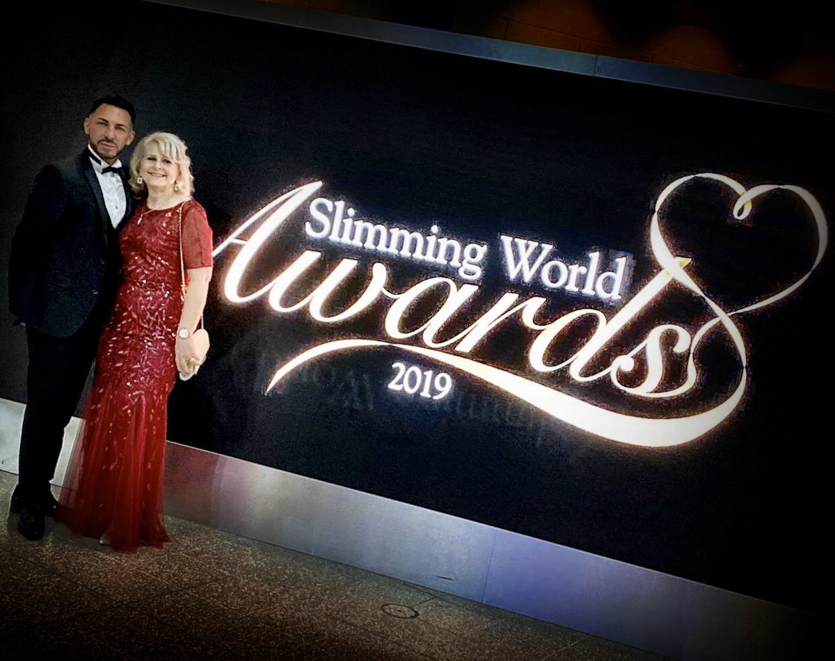 davidslimworld's tweet photo. Such an incredible evening at @SlimmingWorld #WomanoftheYear2019 #slimmingworld #swgolden #weightloss #diet #inspirational #southshields #southtyneside https://t.co/7PoHDxbYJQ