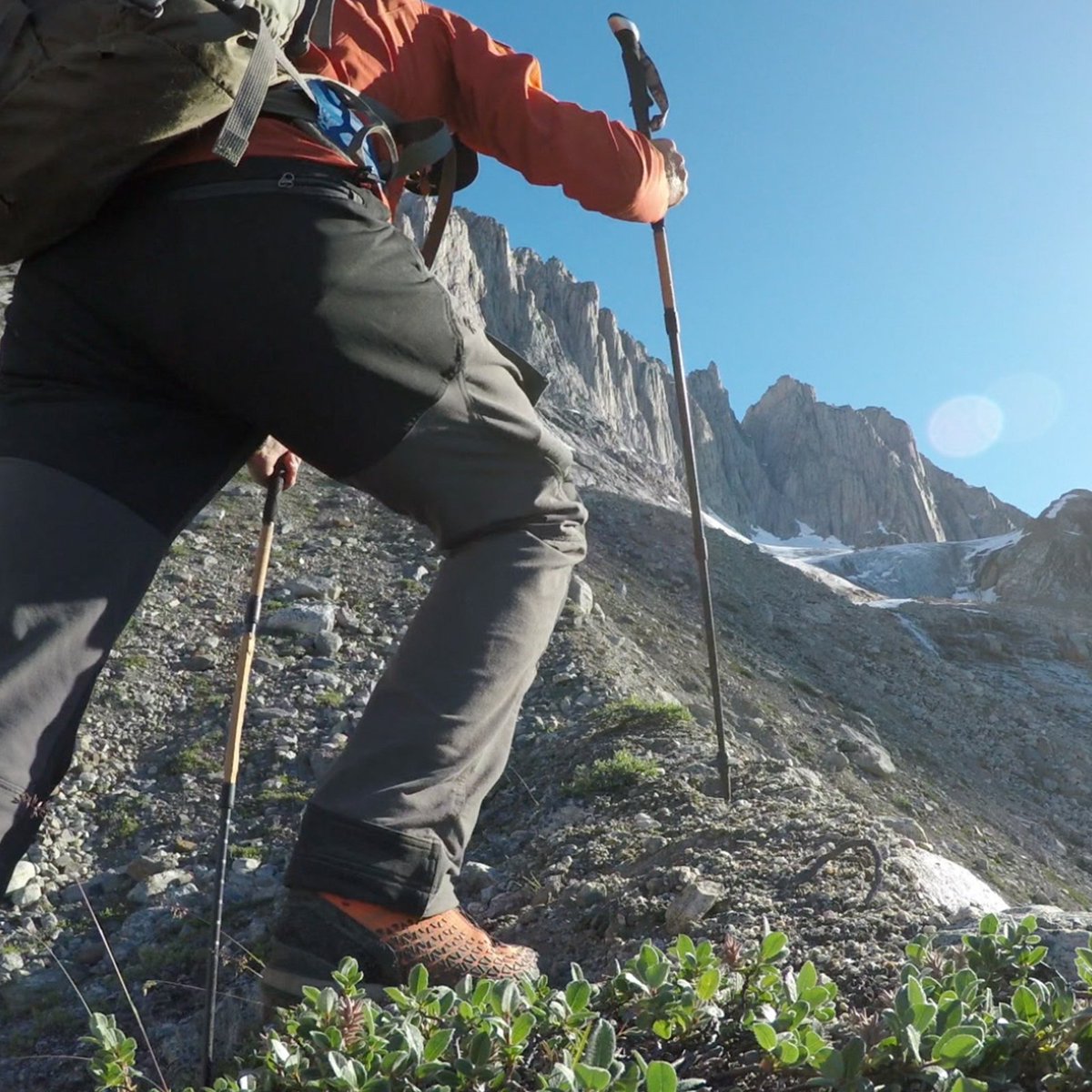 GORETEXna's tweet image. We test to the limits, because life tests to the limits. 
Find out why at gore-tex.com/experience/tes… 

#TestedForLife