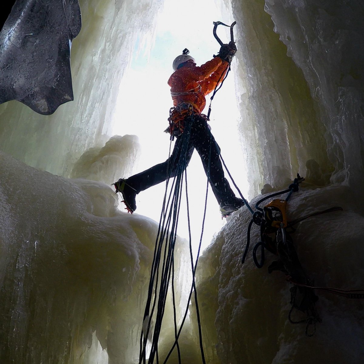 GORETEXna's tweet image. We test to the limits, because life tests to the limits. 
Find out why at gore-tex.com/experience/tes… 

#TestedForLife