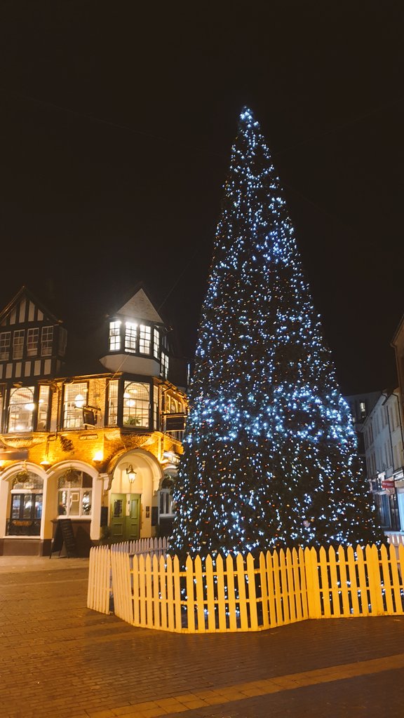 Cllr Rich Michalowski 🇺🇦🇬🇧 (@cllr_rich) on Twitter photo We noticed the Christmas tree looking quite striking as we walked through the town last night. #moon #Redhill
Well done to <a href="/AndyNash6/">Andy Nash</a> and <a href="/RedhillGuild/">RedhillBusinessGuild</a> The countdown has started to the switch on this coming Saturday both in <a href="/BelfryShopping/">Belfry Shopping Centre</a> and in town centre. See Andy's tweet. We noticed the Christmas tree looking quite striking as we walked through the town last night. #moon #Redhill
Well done to <a href="/AndyNash6/">Andy Nash</a> and <a href="/RedhillGuild/">RedhillBusinessGuild</a> The countdown has started to the switch on this coming Saturday both in <a href="/BelfryShopping/">Belfry Shopping Centre</a> and in town centre. See Andy's tweet.