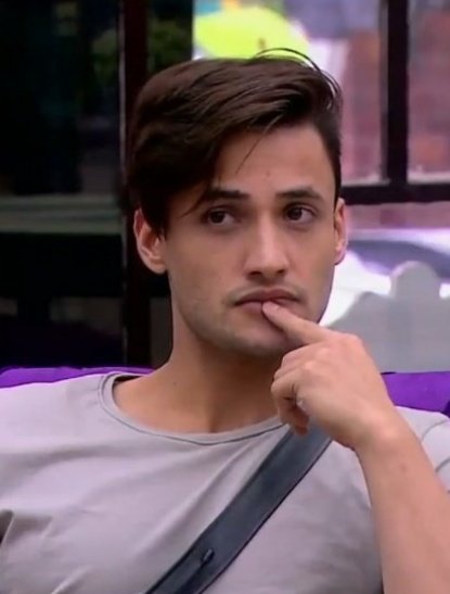 bbnewzz's tweet image. Asim vs Sidharth 

Whom do you support ?

RT for #AsimRiaz 

Like for #SidharthShukla 

#BiggBoss13 #BiggBoss #BB13