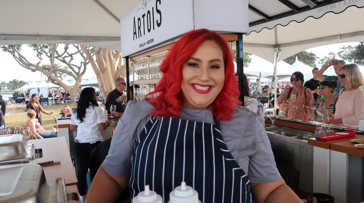LocalWally's tweet image. So cool to see these celebrity chefs working the booths at the San Diego Food + Wine Fest.  @sdbayfest #sdbayfest Still time to get tickets for next weekend's Grand Tasting event.  sandiegowineclassic.com