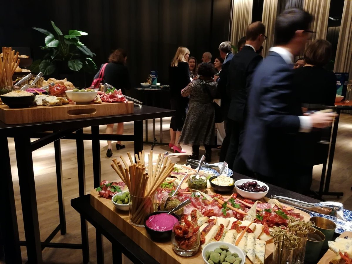 FundForumEvent's tweet photo. Drinks reception in full swing as we await for @SharingAlpha’s Wisdom of the ESG Selector awards! 🥂 https://t.co/s2MiqPXGI1