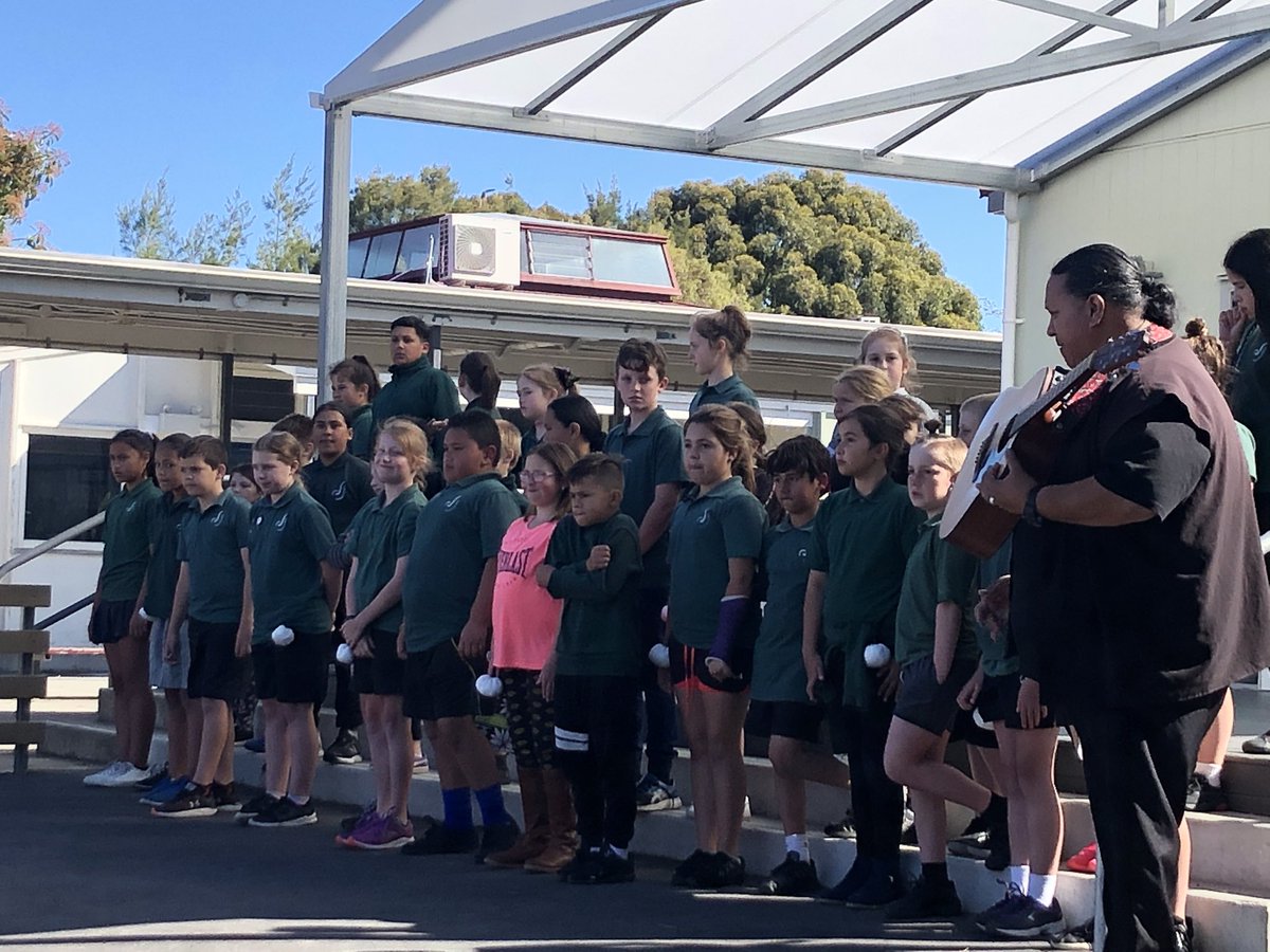 2_koru's tweet photo. Our kapa haka crew performed with passion and power at our celebration of learning evening. You would never have known that there was less than half of them there! Outstanding as always! A big ‘kia ora’ to our tutor Matua Te Huaki. #bromleyschoolnz #kapahaka #courageous https://t.co/quK9UvZJDl