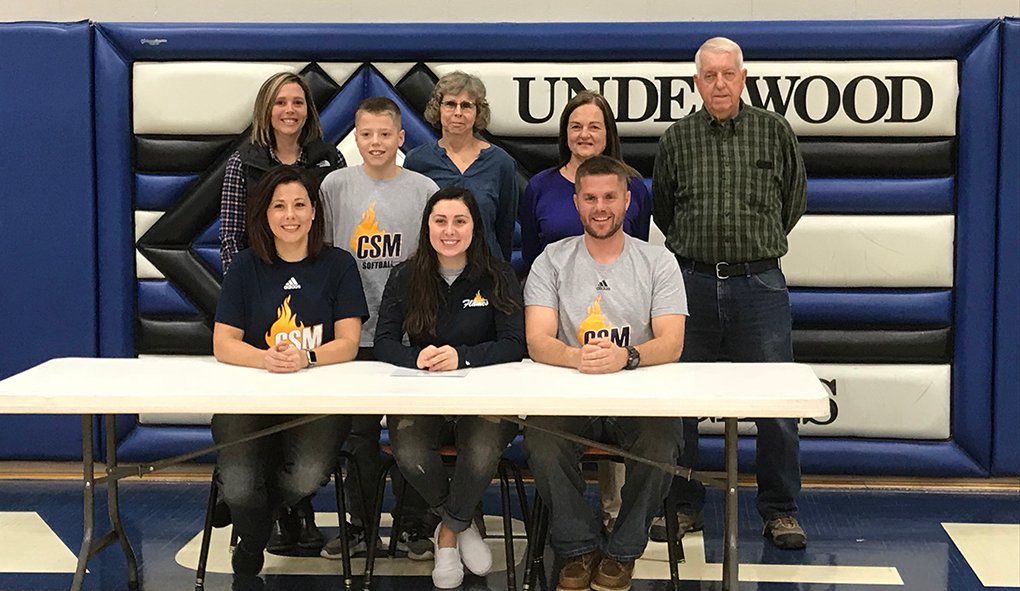 Softball: Joens signs with Flames softball csmflames.com/article/2219.p…