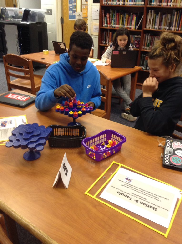 Mental and Emotional Health stations-Day 2 with 8th grade Ss <a href="/awheeler_wheels/">Amy Wheeler</a> <a href="/LCPSHPE/">@LCPS_HPE</a>