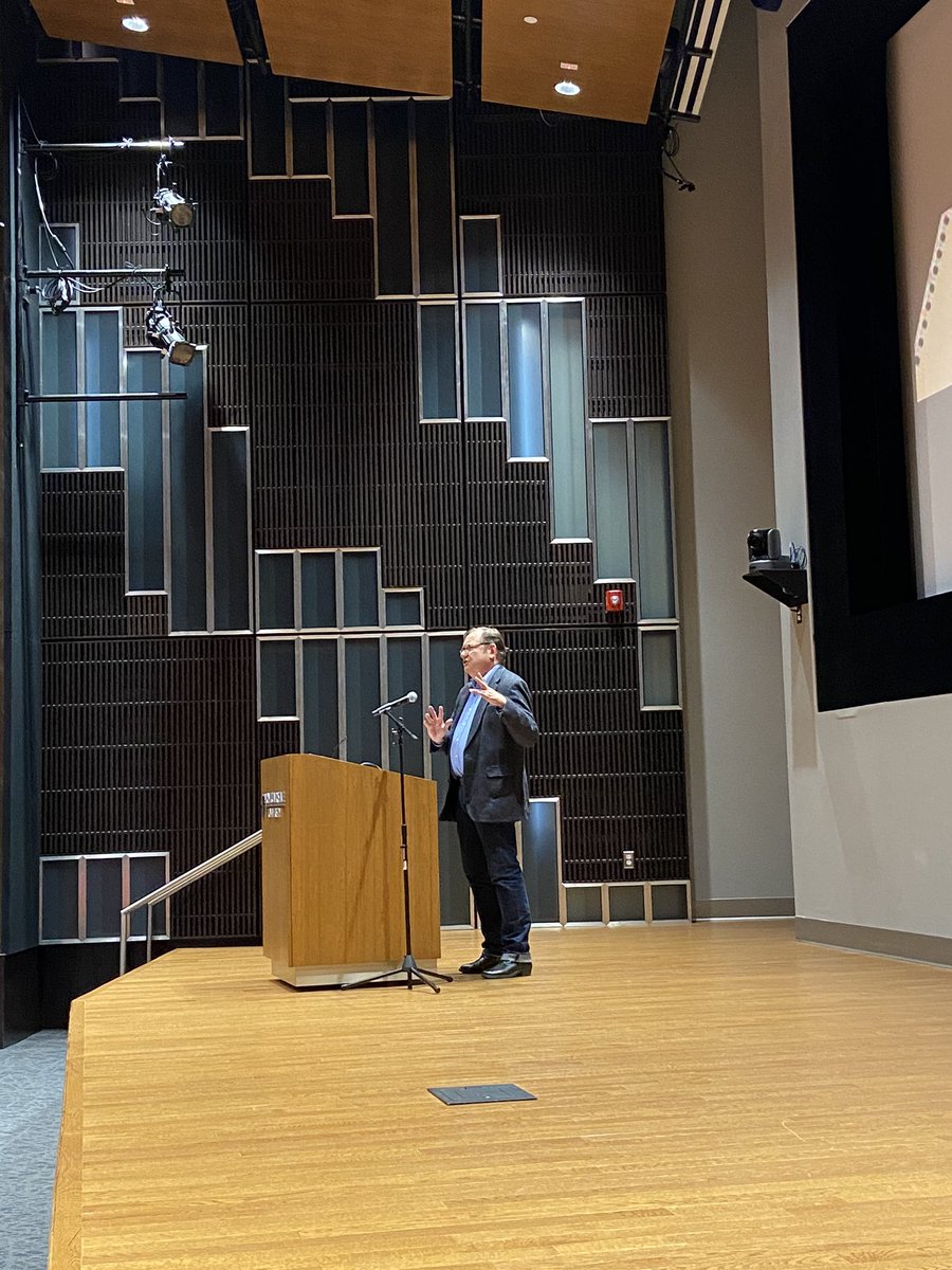 MSUFilm_Inst's tweet photo. Wanting to thank everyone for a great #SundaySeries screening, a huge turn out for #TheDevilWearsPrada. Looking forward to seeing you all next Sunday for our season finale featuring “The Post”. #MSU #FilmInstitute #MerylStreep https://t.co/swE1mcQSuX