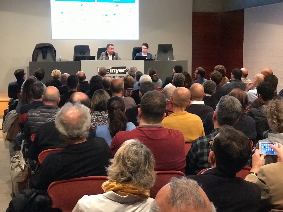 Parlem's tweet photo. 📈 Ampliem el nostre capital en 1,5 MEUR amb l’objectiu de continuar el procés de creixement empresarial!

500.000€ provindran de la nova plataforma de finançament col·lectiu @TheCrowdAngel, amb la participació d’unes 300 persones, i 1 MEUR restant provindrà dels socis privats. https://t.co/gS6DT2jhaf