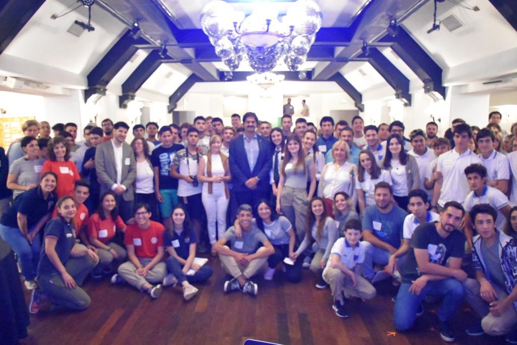 ljsarquis's tweet photo. #LaPlata #Proyecto35, nuevas tecnologías a través de experiencias de aprendizaje, los chicos se convierten en emprendedores de su propio camino de aprendizaje. Son alumnos del secundario de 34 #escuelasagrarias de 17 distritos de @BAProvincia @AgroindustriaBA @gzinny @mariuvidal https://t.co/tnfTEUPcA3