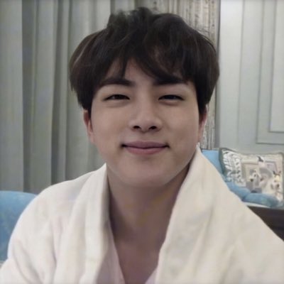 chaos80433159's tweet photo. #jinislife #umakemeunpocoloco https://t.co/6r5Ajr0KF2