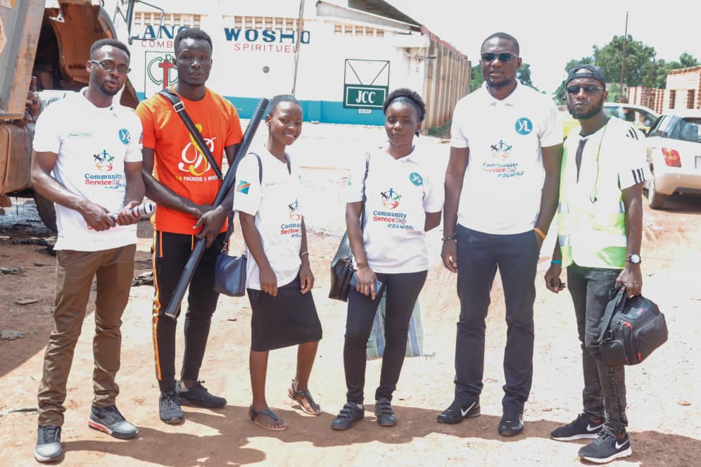 Idriss_Yav's tweet photo. Sensibilisation dans les écoles sur les services communautaires avec  comme thème : Ma Communauté,  Ma Responsabilité. 
#CSDKOLWEZI #CommunityServiceDayKolwezi
#SoyonsLeChangementQueNousVoulonsVoir
#NousSommesLePlusBeauVisageDuCongo
#RDC🇨🇩 https://t.co/Sls21tAzfT