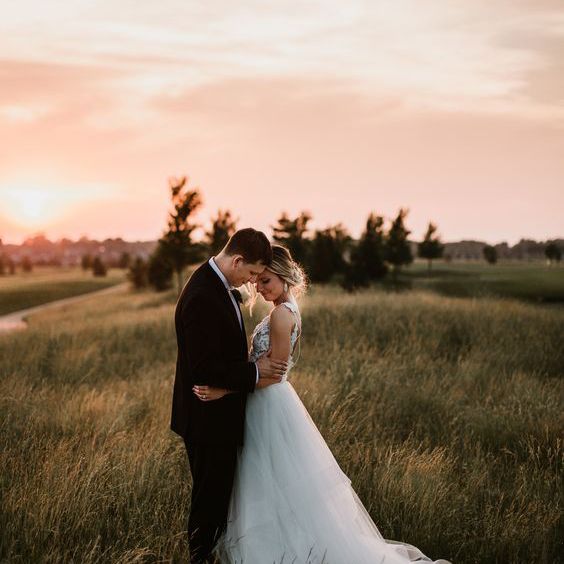 LarrBrioMOD's tweet image. The sunset and attire are beautiful💛❤️💗#LarrBrio #MOD #MarkOfDistinction #SunsetGoals #WeddingGoals