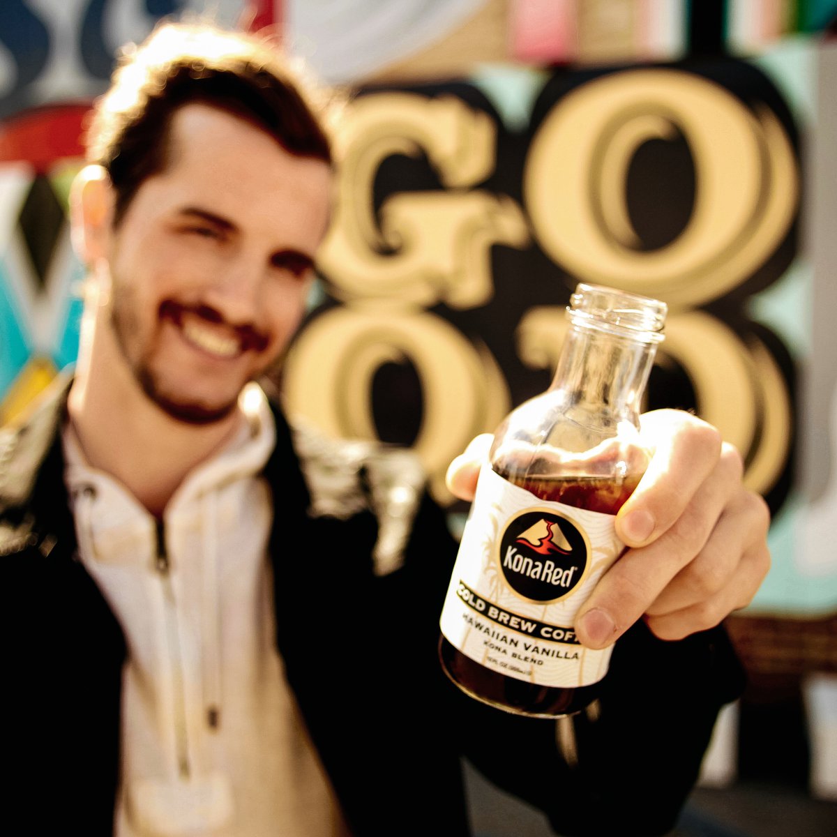 Kāmau, Salud, Santé, 위하여 or Cheers! However you say it, say it with a KonaRed in your hand. #ParadiseInABottle