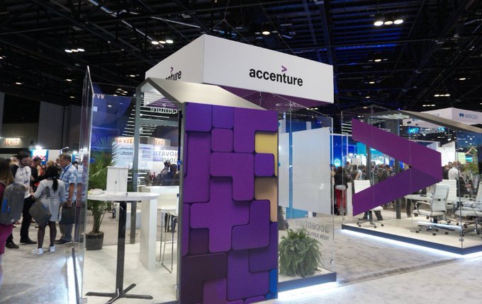 MixIntelligence's tweet photo. rt @AccentureTech
cc @antgrasso @mikequindazzi @fisher85m
Kicking of day 1 of #wdayrising. This week we're talking about how Workday-powered transformation drives business change across the C-suite and beyond. More: https://t.co/GFenQY2bKv .. https://t.co/OXiEfMg4ps