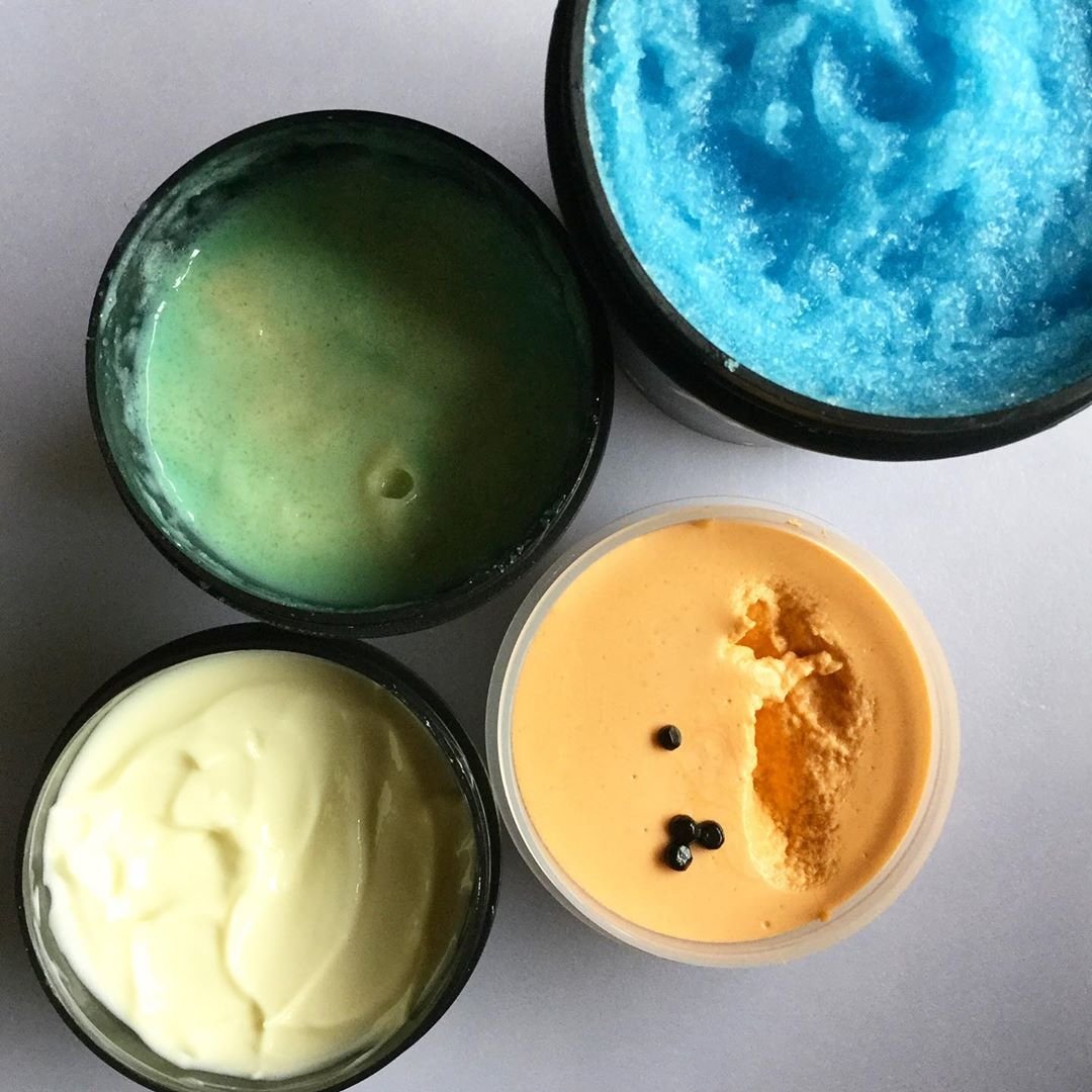 lushcosmetics's tweet photo. My oh my, check out this beautiful #LushTextureTuesday 
If you had to pick just one, which one would you say?
📷 @mnbeautyreviews https://t.co/hoNSCz8qnN