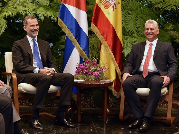Imagenes del recibimiento de nuestro Presidente <a href="/DiazCanelB/">Miguel Díaz-Canel Bermúdez</a> a los reyes de España <a href="/CasaReal/">Casa de S.M. el Rey</a>