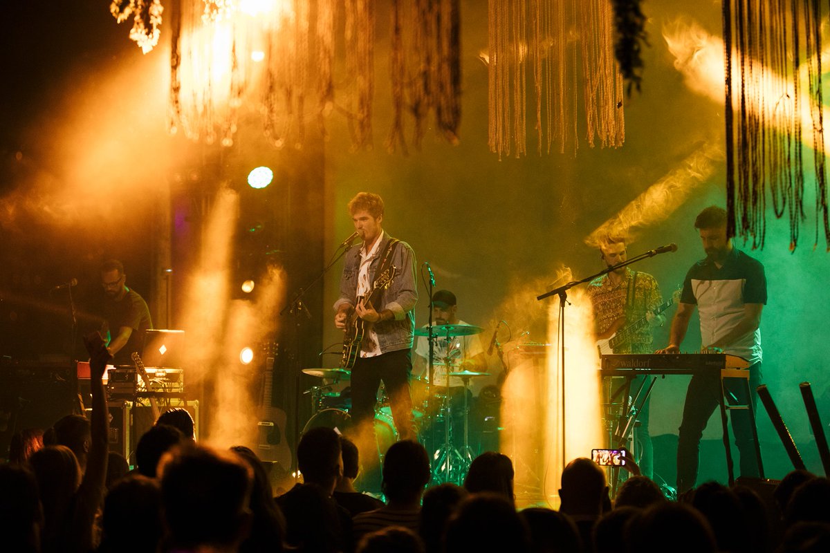 ¡Esto se acaba!
Este viernes despedimos el 'Brújula Tour' en Madrid Ha sido increible compartir esta experiencia con vosotros ¡queremos repetirlo todo!
¿Cuál ha sido vuestro momento favorito de todos?
📍Madrid, 15 de noviembre, Sala Moby Dick
👉Entradas: ow.ly/I74c50x93cI