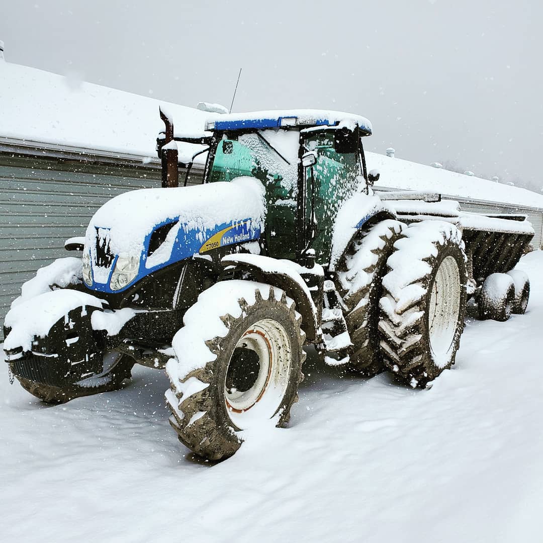 It's a pretty view.... on the other note we still have corn standing and lots of field work to do🌽🚜❄⛄ #Farming #FarmLife #2019problems