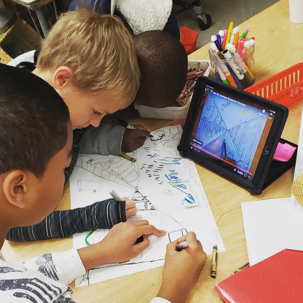 tagueart's tweet photo. Some really nice drawings and collaborative work happening in #5thgradeart #WOWprojects 

#drawingstation #TABchoice #tabstudio #irving97 #oakpark97 #d97art #WeAreD97 https://t.co/EtamVBZr0d