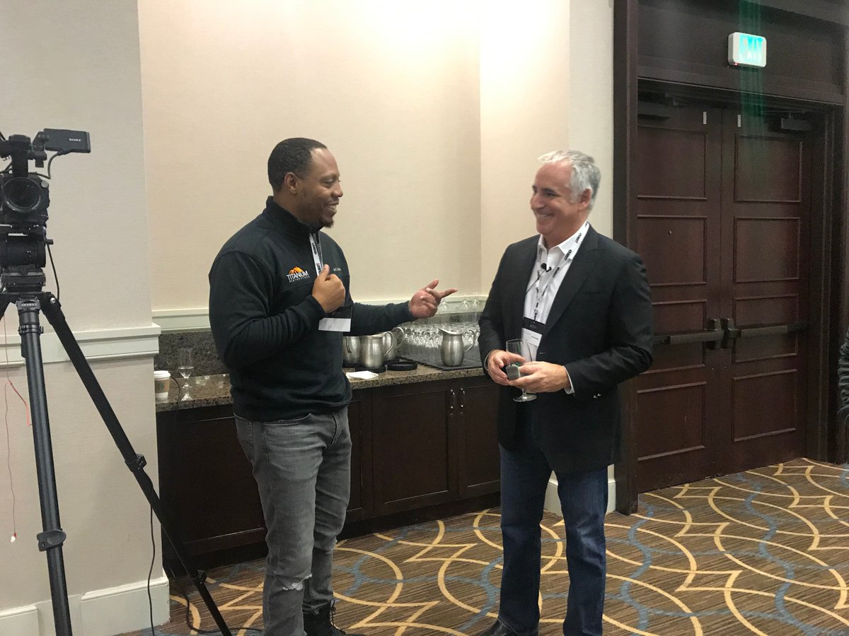 IKORoofing's tweet image. A little contractor to Contractors Network talk at #ProfitPower Baltimore.