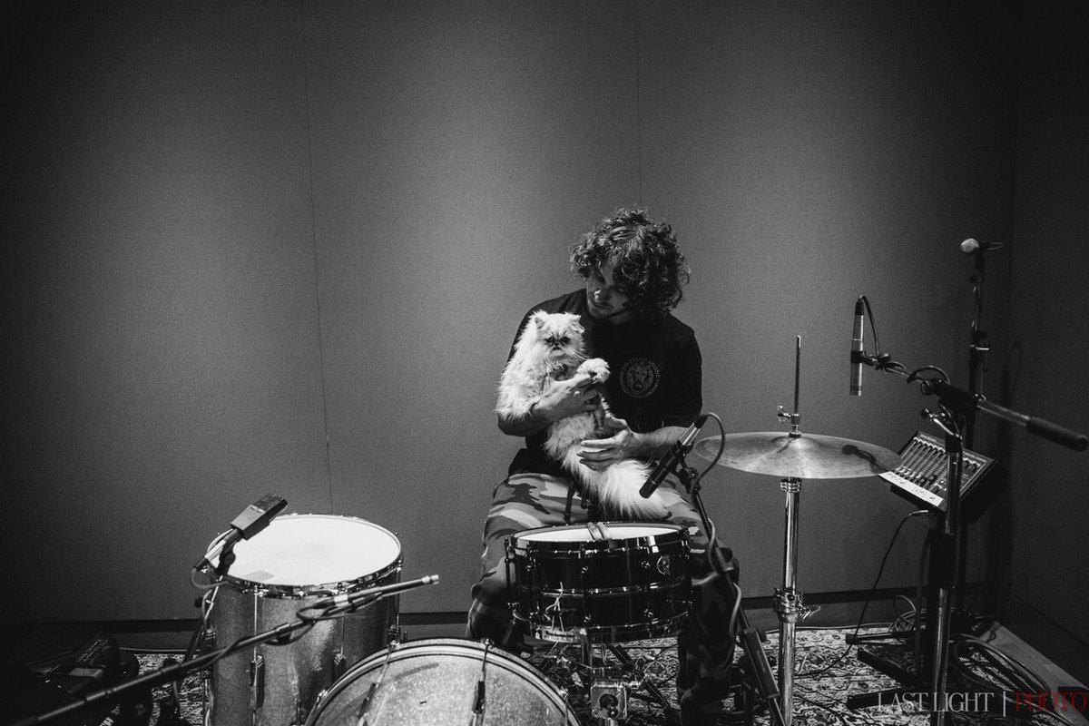 nothingmorerock's tweet image. #fadeinfadeout acoustic at @AbbeyRoad nothingmore.ffm.to/fifo_acoustic