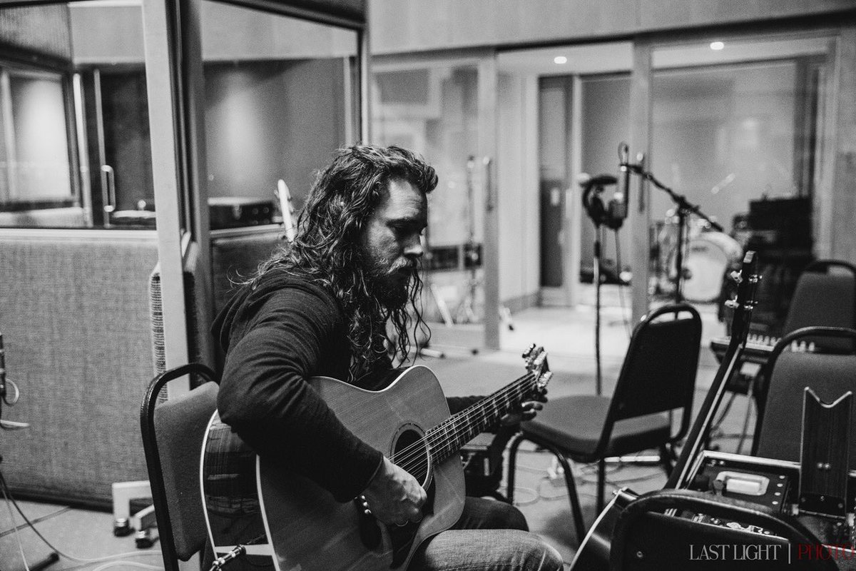 nothingmorerock's tweet image. #fadeinfadeout acoustic at @AbbeyRoad nothingmore.ffm.to/fifo_acoustic