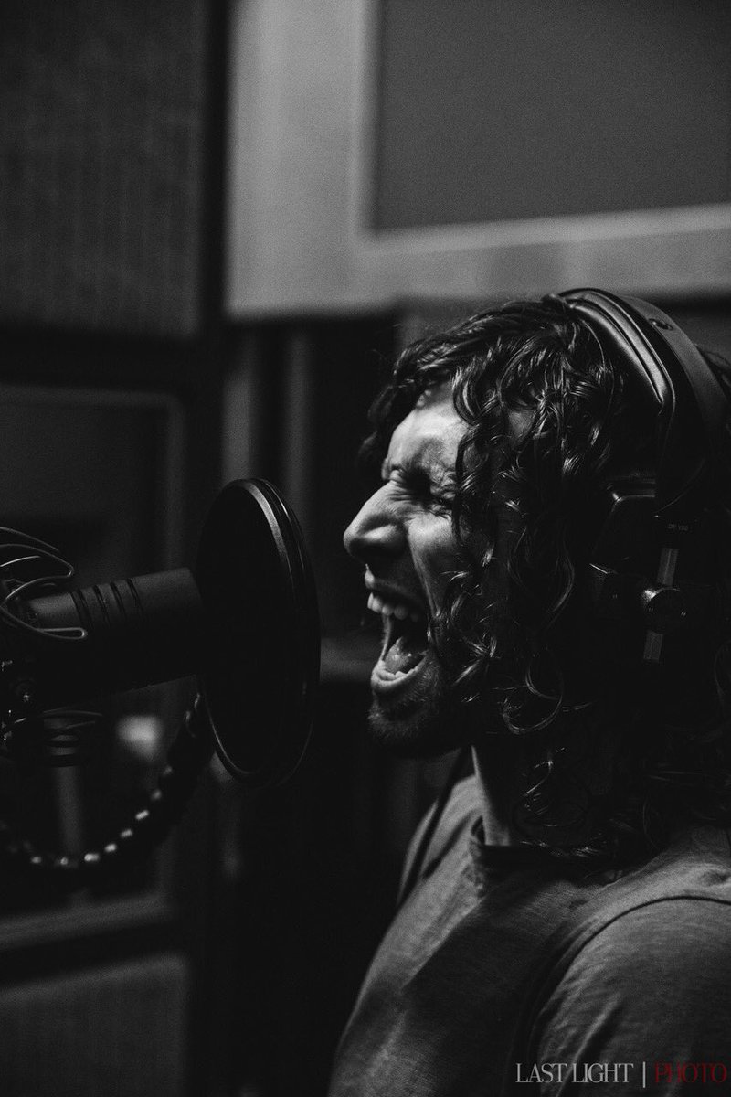 nothingmorerock's tweet image. #fadeinfadeout acoustic at @AbbeyRoad nothingmore.ffm.to/fifo_acoustic