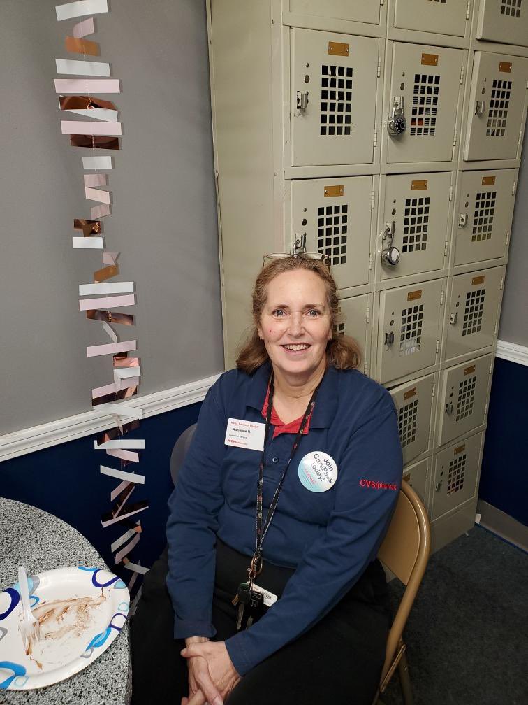 Blawlor15's tweet photo. @Blawlor15 @joe_serpi @AllissaKircher Thank you Adrienne for your Dedication and commitment to Customer Service for 20 years! 2511 is lucky to have you as an employee! @katkingston2 https://t.co/FLWcpQ8CgT