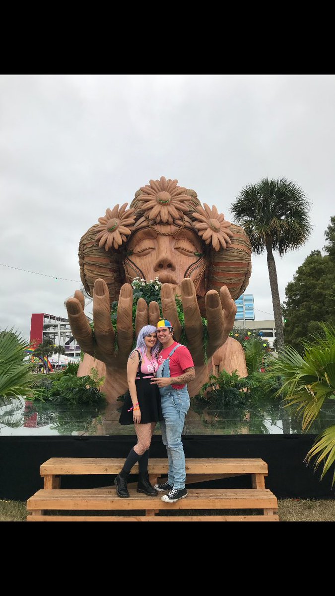 keekdiggity's tweet photo. Went to #EDCOrlando 6 1/2 months pregnant π€ͺ canβt wait to tell our son about his first festival π₯° @b3rbaww #babysfirstrave https://t.co/NDjKo0YmZg