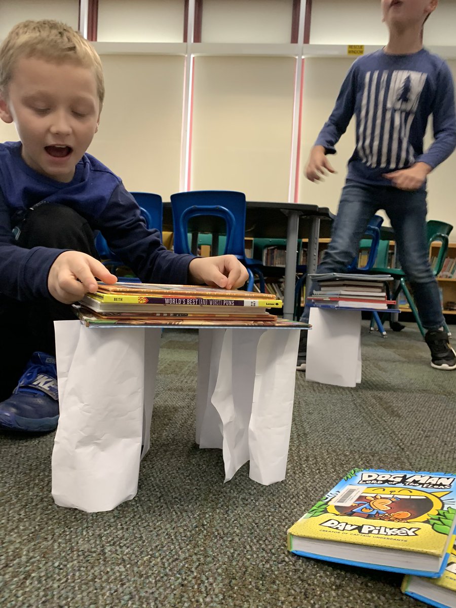 OCSRockwell's tweet photo. Balancing books using only 4 pieces of paper!
Who won? We all did because we learned how to do something we didn’t think we were capable of!  #MakerTime @RobinHNY https://t.co/v73XAURUHH