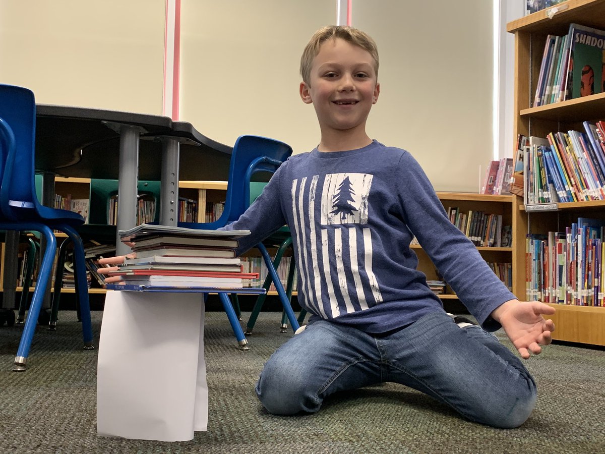 OCSRockwell's tweet photo. Balancing books using only 4 pieces of paper!
Who won? We all did because we learned how to do something we didn’t think we were capable of!  #MakerTime @RobinHNY https://t.co/v73XAURUHH