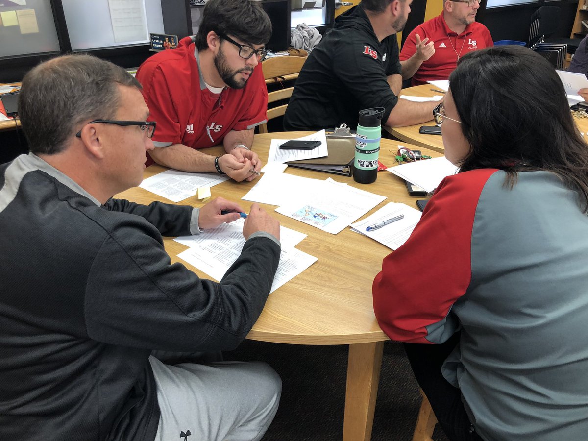 AaronMMarshall6's tweet image. Always learning @LaSallePride #ProfessionalDevelopmentDay