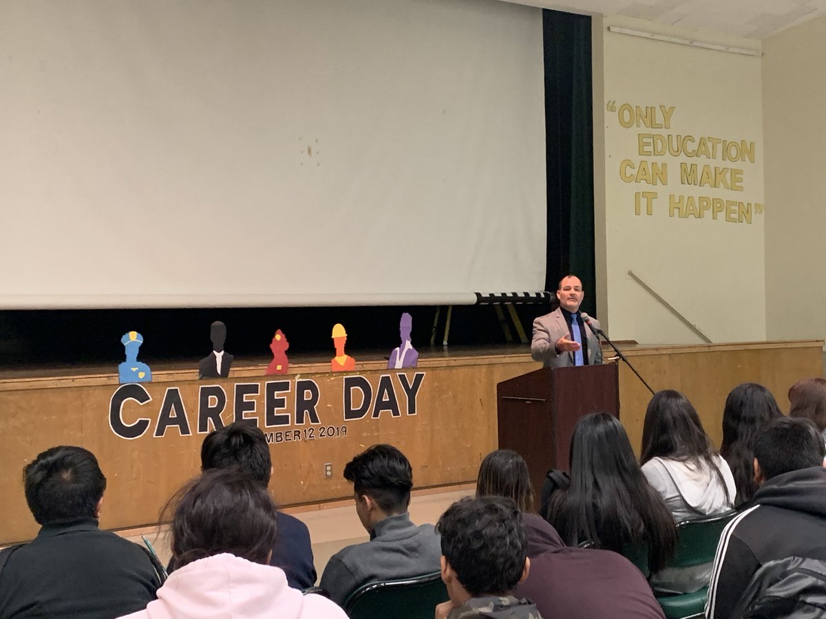 Maclay Middle School (@maclaymiddle) on Twitter photo Maclay Career Day!
Thank you to Tony Aguilar @DirectorAguilar and Jose Navarro <a href="/jlnavarroiv/">Jose Luis Navarro Iv</a> for taking the time to speak to our students! #MaclayMiddle #LDNESchools #LASchools Maclay Career Day!
Thank you to Tony Aguilar @DirectorAguilar and Jose Navarro <a href="/jlnavarroiv/">Jose Luis Navarro Iv</a> for taking the time to speak to our students! #MaclayMiddle #LDNESchools #LASchools