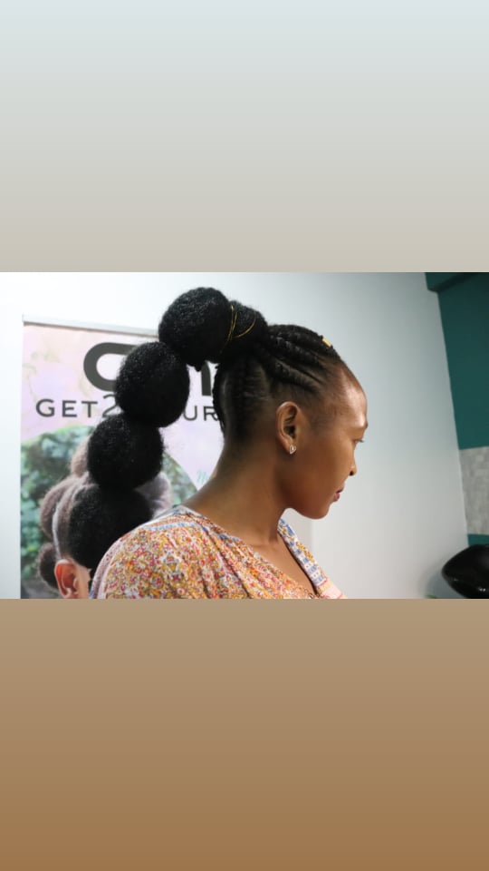 Get2Natural's tweet image. We're currently running  a festive season 10% off special on all our salon services. All hairstyles include a free wash.

19 Crompton street, Pinetown 
#healthycrown #healthyedges #healthyscalp #healthychoices #healthyproducts #hairproducts #hairgrows