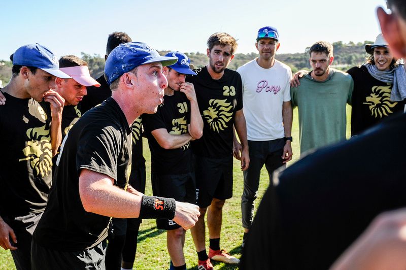 Ultiworld's tweet photo. Tuesday Tips: 10 Ways To Stand Out That Require No Talent --> https://t.co/o32NLnm5Ni [Pres. by @SpinUltimate] https://t.co/OiSPwU8lfg