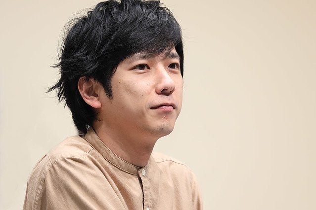 セ パ琢郎 Twitterissa 彼はなぜ オウム真理教のサマナ服を着ているのだろう T Co P3uqalmldb Twitter