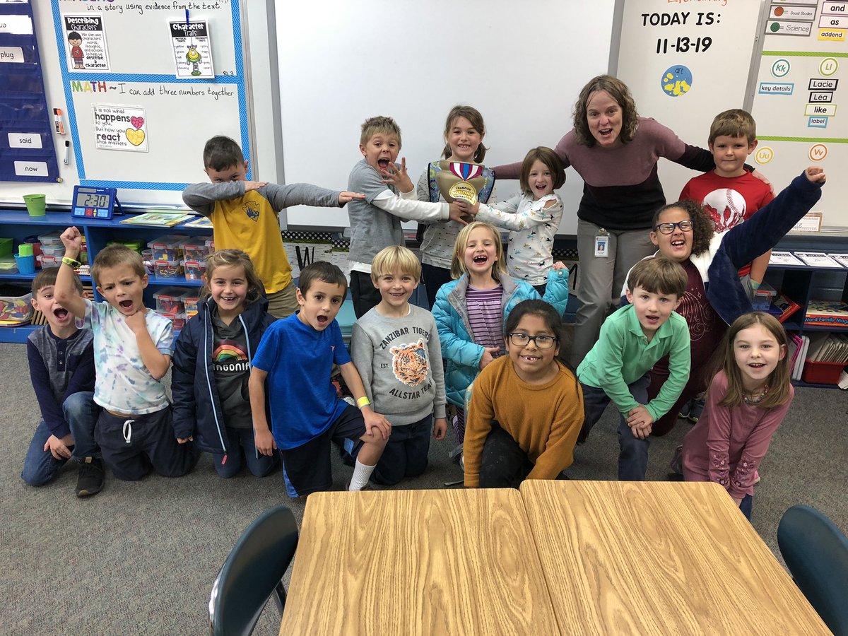 FlamingoAtHeart's tweet photo. The October Box Tops Award goes to... Mrs. Fisher’s 1st Grade class on the K-2 hall with an impressive 276 Box Tops, and to Mrs. Kelley’s 3rd Grade class on the 3-5 hall with an amazing 370 Box Tops! Great job everyone & #keepclipping! #boxtopsforeducation @btfe @hescubcats https://t.co/PLNAWSoKVJ